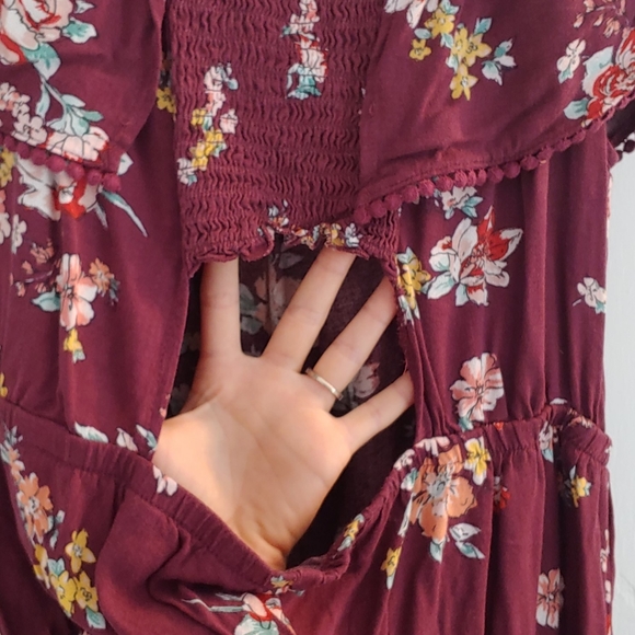 Burgundy floral jumper with pockets! - Picture 5 of 7